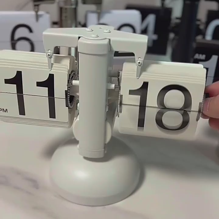 Black Retro Flip Clock-Internal Gear Operated Flip Home Clock